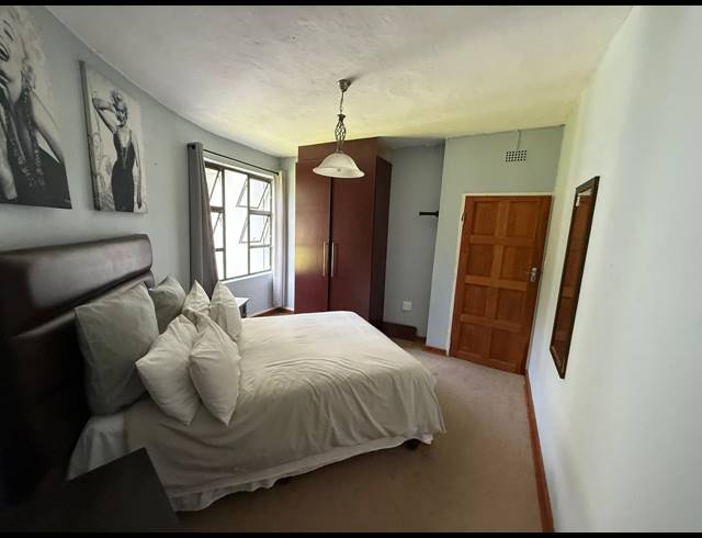 8 BEDROOM HOUSE FOR SALE IN KAALPLAATS WEST
